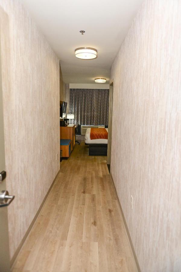 Days Inn By Wyndham Bronx Nyc Нью-Йорк Экстерьер фото
