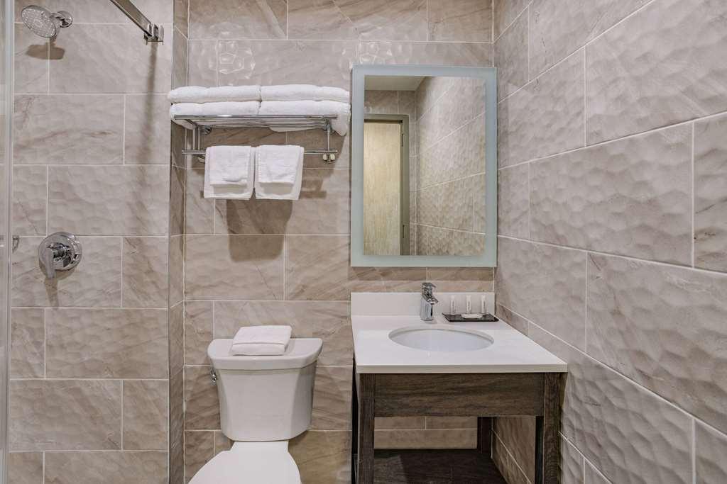 Days Inn By Wyndham Bronx Nyc Нью-Йорк Экстерьер фото
