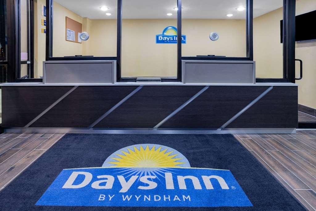 Days Inn By Wyndham Bronx Nyc Нью-Йорк Экстерьер фото